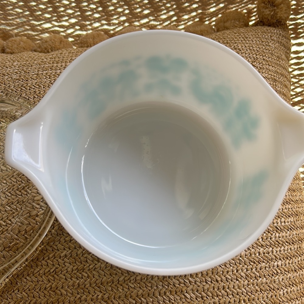 Vintage Pyrex Turquoise Amish Butterprint 1 Quart Ovenware Mixing Bowl with Lid - Picture 6 of 16